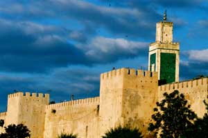 Les remparts de Meknès et la mosquée Berdaïne